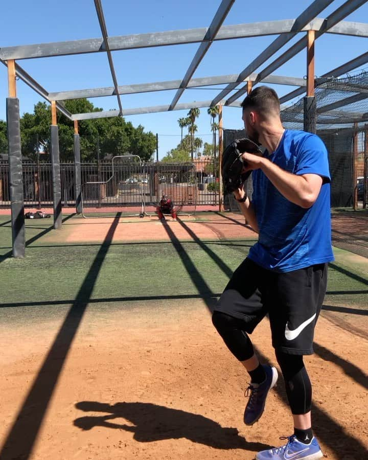 アレックス・ウッドのインスタグラム：「“Eeeeyahhh.” @kikehndez」