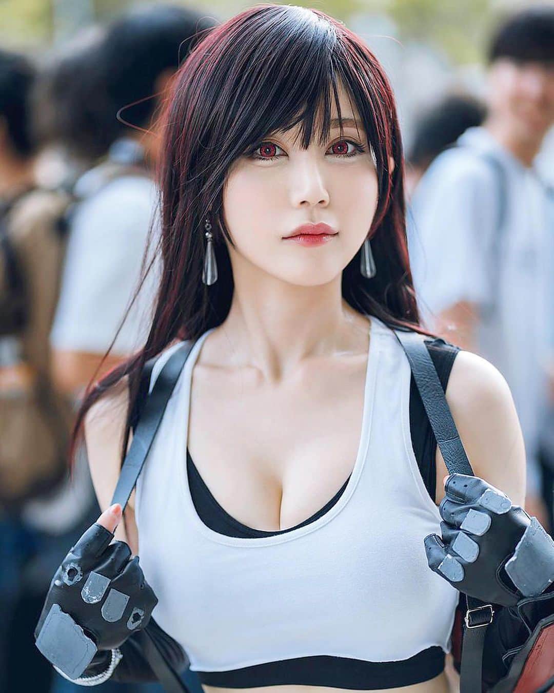 Rabiさんのインスタグラム写真 - (RabiInstagram)「To celebrate the launch of ‪#finalfantasy7 Remake, I’m posting my #Tifa cosplay for 3days straight this weekend!  If you liked my cosplay, give me ♥︎ and share with your friends!﻿ ﻿ ࿐⋆*﻿ ﻿ Guys, please #staysafeoutthere ❤️﻿ ﻿ ࿐⋆*﻿ #tifalockhart﻿ #tifacosplay﻿ #ティファロックハート﻿ #ff7r ‪#FF7R‬ #ffviiremake﻿ #ff7remake  #Cosplay  #코스프레 #角色扮演 #cosplayer #coser  #角色扮演者 #japanesecosplay #japanesecosplayer #性感 #japanesegirl #instagravure #インスタグラビア ﻿」4月10日 10時59分 - cosmicrabbit