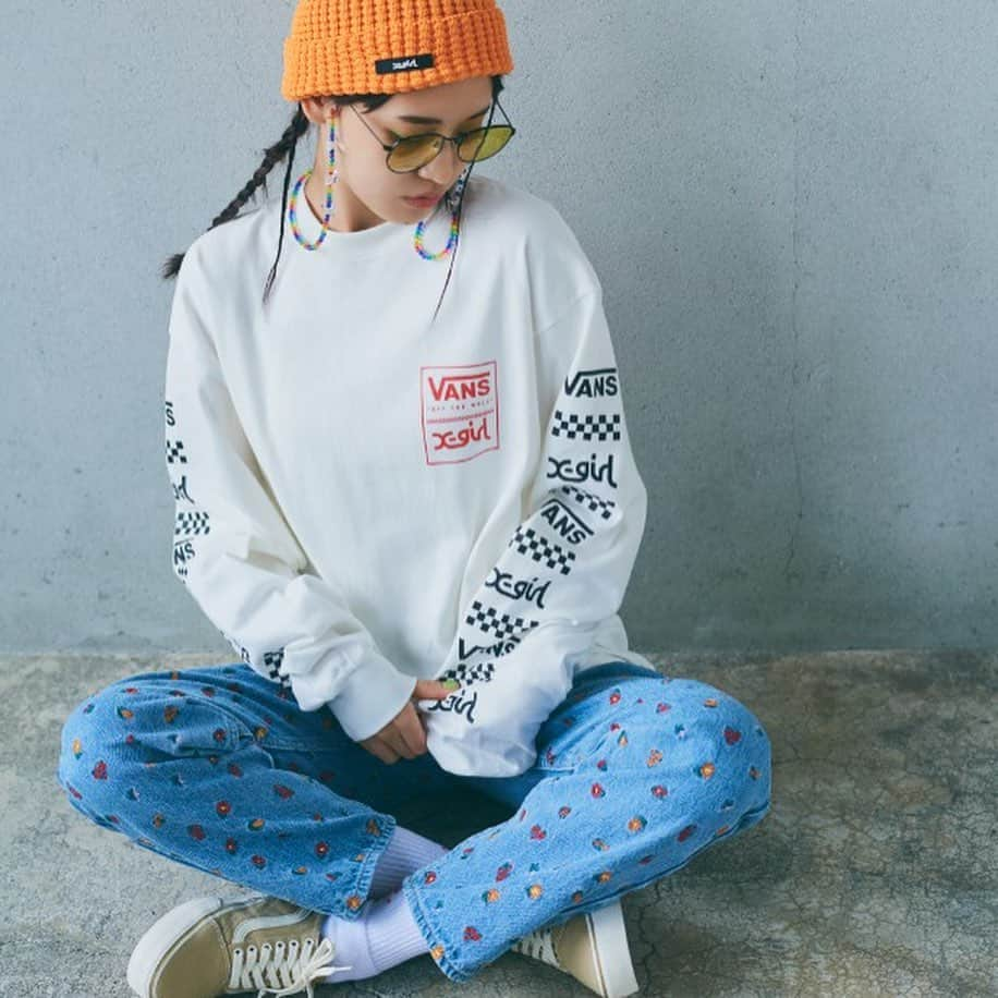 E-girlsさんのインスタグラム写真 - (E-girlsInstagram)「🌸﻿ ﻿ ＜4.10 Release＞﻿ mini PRESENTS﻿ ”VANS×X-girl” Special collaboration!! ﻿ ﻿ 「VANS」と「X-girl」のスペシャルコラボが4/10（金） ABC-MARTオンラインで数量限定発売！！﻿ ﻿ 藤井夏恋と須田アンナで撮影🤗✨﻿ ぜびチェックしてね🖤﻿ ﻿ https://www.abc-mart.net/shop/e/emag17/?affiliate=mini410」4月10日 13時09分 - e_girls_official_