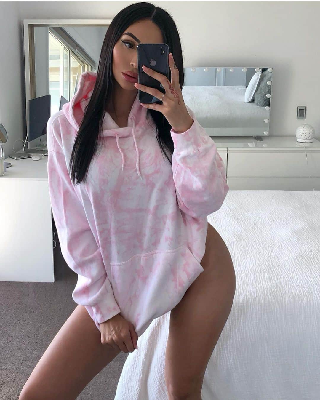 ANNELESE MILTONのインスタグラム：「Iso attire 💓 SWIPE for my usual attire 😜 @fashionnova fashionnovapartner」