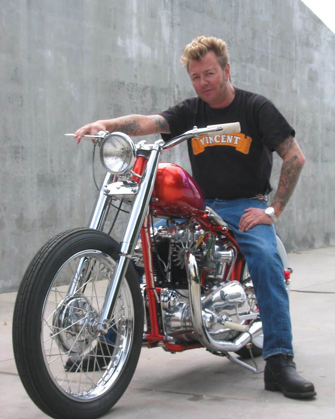 KIYOさんのインスタグラム写真 - (KIYOInstagram)「Happy birthday! #BrianSetzer #bsagoldstar も似合ってますよ‼︎ #StrayCats #triumph #t120r #bonneville #60s #1960s #650twin #amalcarb #bikestagram #bonnie #britbike #britishmotorcycles #caferacer #classicmotorcycles #classicbike #lewisleathers #madeinengland #rocker #rockers #unitconstruction #t120 #tonup #tonupboys #triumphmotorcycles #vintagetriumph」4月10日 19時17分 - kiriko009