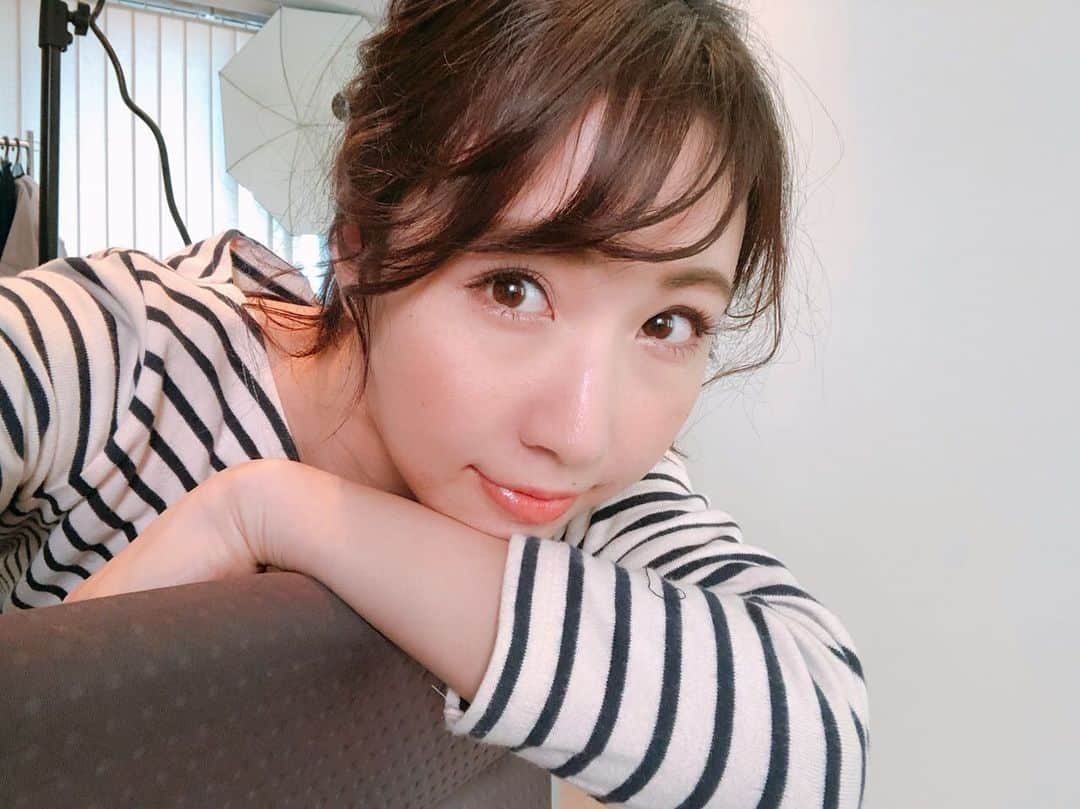 崎本ゆかりさんのインスタグラム写真 - (崎本ゆかりInstagram)「家から一歩外へ出ると 気は張りっぱなし。。 だけど大変なのはみんな同じ。 大切なお仕事、 スタッフさんたちのご配慮に 感謝感謝でした！ 今日も無事終了..まっすぐ帰宅。仕事以外は#stayhome あ〜憎いほどいい天気！笑 ありがとうございました☆ . . #お仕事#撮影#モデル#ありがとうございました#感謝#コロナ対策#気を抜かない#ちゃんとびびる#コロナ💩 #shooting#model#offshot#selfie#thanks#memories」4月10日 15時03分 - yukariiiin5