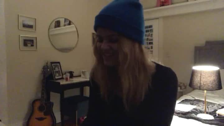 キートン・ストロンバーグのインスタグラム：「THANK U @kellylamorwilson FOR COVERING MY SONG! It’s literally so cool to have my friend like my song enough to learn it and sing it and send me a video 😭 U rock」