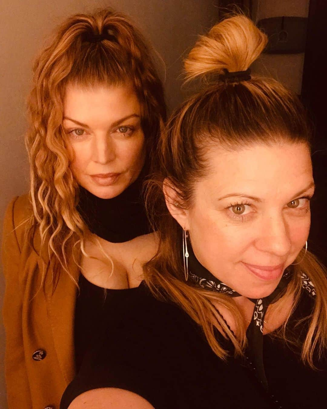 ファーギーさんのインスタグラム写真 - (ファーギーInstagram)「Happy National Siblings Day @danamferg」4月11日 3時13分 - fergie