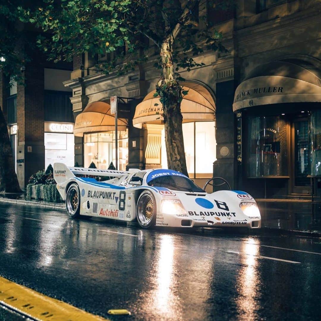 CarsWithoutLimitsさんのインスタグラム写真 - (CarsWithoutLimitsInstagram)「LeMans Porsche 962 getting some fresh rain 🌧 Owner @duttongarage  #carswithoutlimits #porsche #962」4月11日 4時21分 - carswithoutlimits