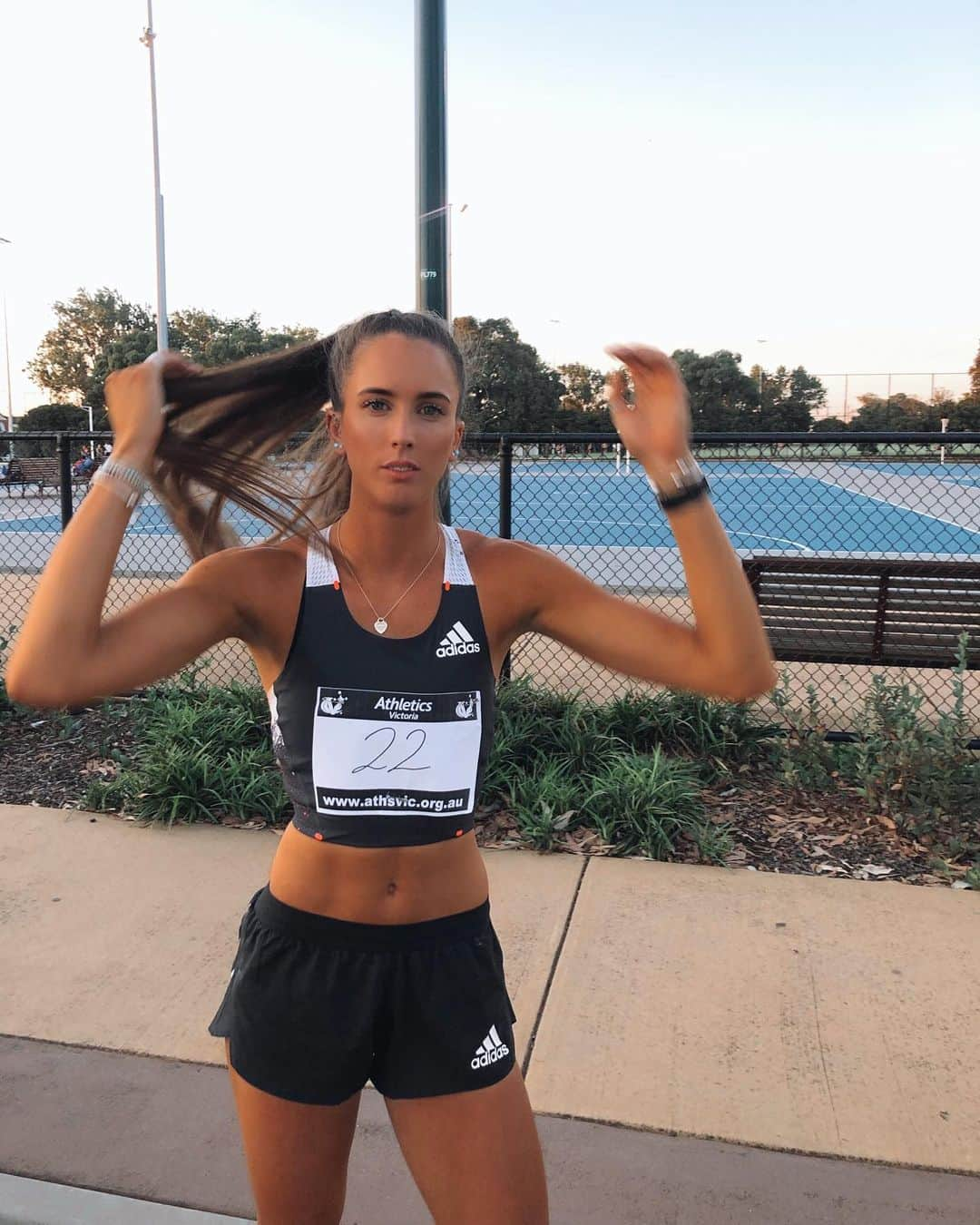 Maddie COATESさんのインスタグラム写真 - (Maddie COATESInstagram)「Don’t be easy to define • • • #womanempowerment #womaninsport #runhappy #fitgirl #exercise #fit #training #tallgirl #strong #gains #fitlife #iwill #body #adidas #adidasau #exercise #athletics #gymlife #getfit #determinded #shredded #physique #dedication #cleaneating #active #instahealth #run #running」4月10日 19時59分 - maddiejade27