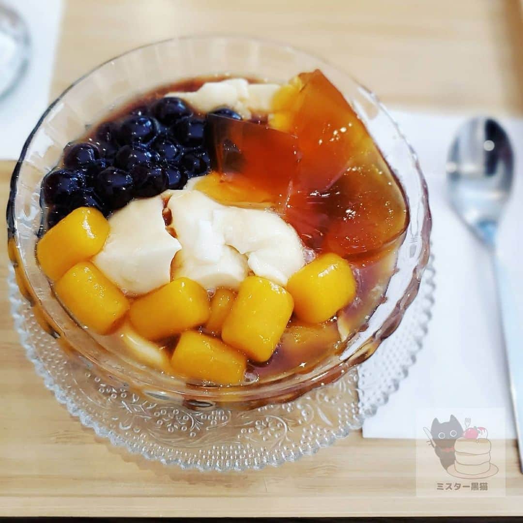 ミスター黒猫（黒猫仙人）のグルメインスタ