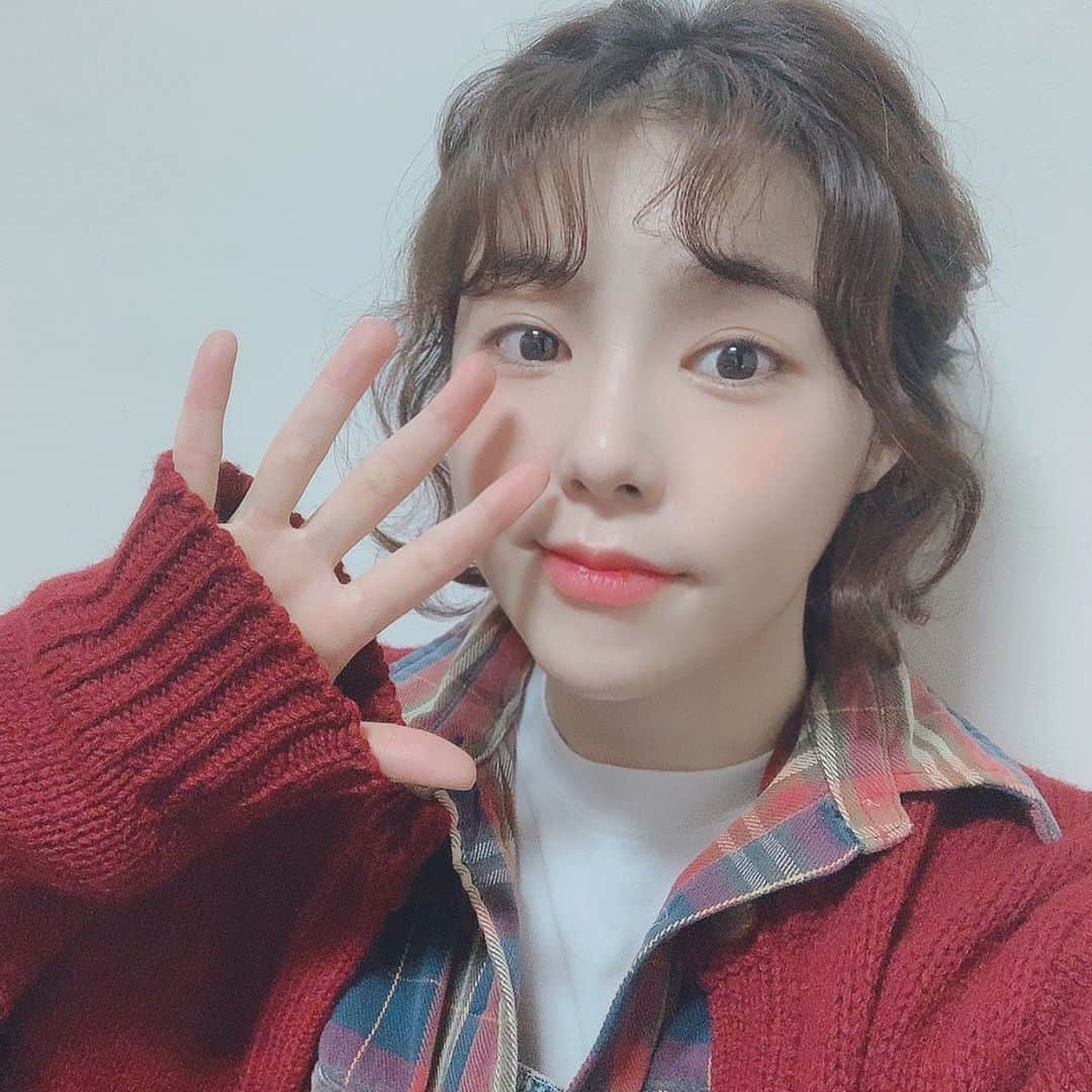 ソヨンのインスタグラム：「Ab imo pectore_ . . . 마음 깊숙한 곳으로부터🙂」