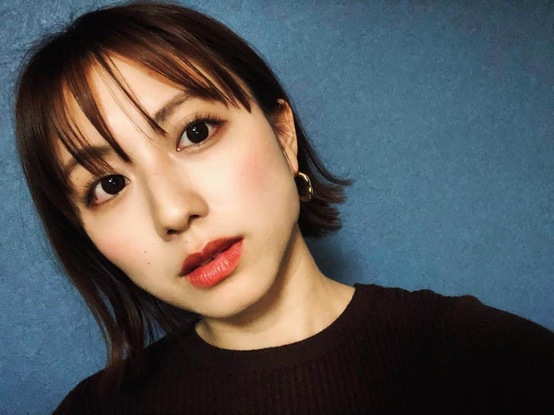 西村まどかさんのインスタグラム写真 - (西村まどかInstagram)「家に居てもダラダラしないように、ちょっとメイクして、キツめのデニム履いて過ごしてる🏃‍♀️🔥 でも、無性にジャンキーなものが食べたくなるのはなんでやろ、、、🍟 #なんでやろ8番  #8番ラーメン食べたい #今食べたい ㅤㅤㅤㅤㅤㅤㅤㅤㅤㅤㅤㅤㅤ」4月10日 20時43分 - madoka_nsmr