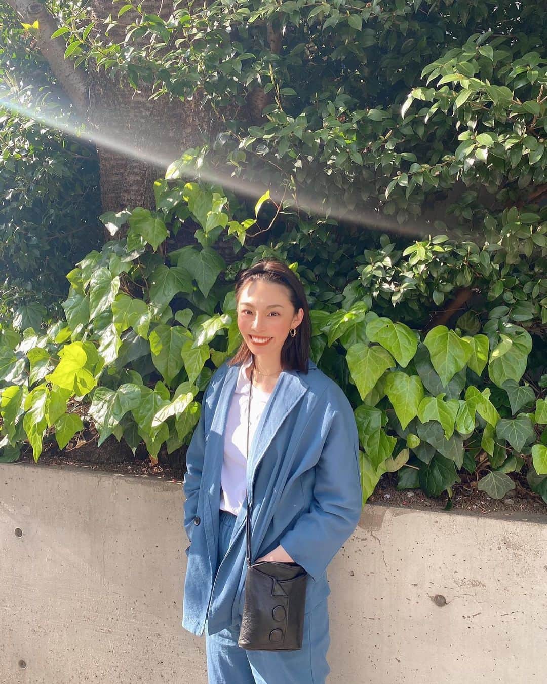 松井貴香さんのインスタグラム写真 - (松井貴香Instagram)「- - 今日もいい天気☀︎ - 最近どうしても外に出なきゃ行けない時は 運動不足解消と電車移動怖いから 1時間の距離なら歩いてて 散歩にハマりそうです🚶‍♀️🚶‍♀️ - - #0410 #散歩 #写真撮る時以外はマスク  #セットアップ #春服 #キコーデ #私服 #インポートファッション  #sunnyday #spring #fashion #kicode #setup #import #ootd #outfit  #instagood #like4likes #followｍe」4月10日 21時18分 - kiko414_m