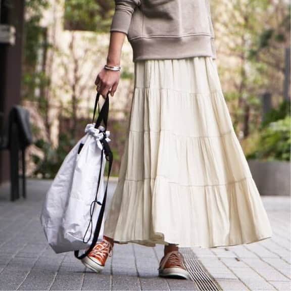 トライセクトさんのインスタグラム写真 - (トライセクトInstagram)「White skirt collection🌼﻿ ﻿ ﻿ ﻿ 履くだけで気分がアガる白スカートは﻿ 春のフェミニンコーデに欠かせない♡﻿ ﻿ ﻿ ﻿ ますます進化した﻿ 今年の白スカートをリストアップ✨﻿ ﻿ ﻿ ﻿ 売れ筋をチェックして﻿ お買い物をぜひ楽しんでください🧡﻿ ﻿ ﻿ ﻿ ﻿ ﻿ ﻿ ﻿ #baycrews﻿ #skirt﻿ #white」4月10日 21時50分 - baycrews
