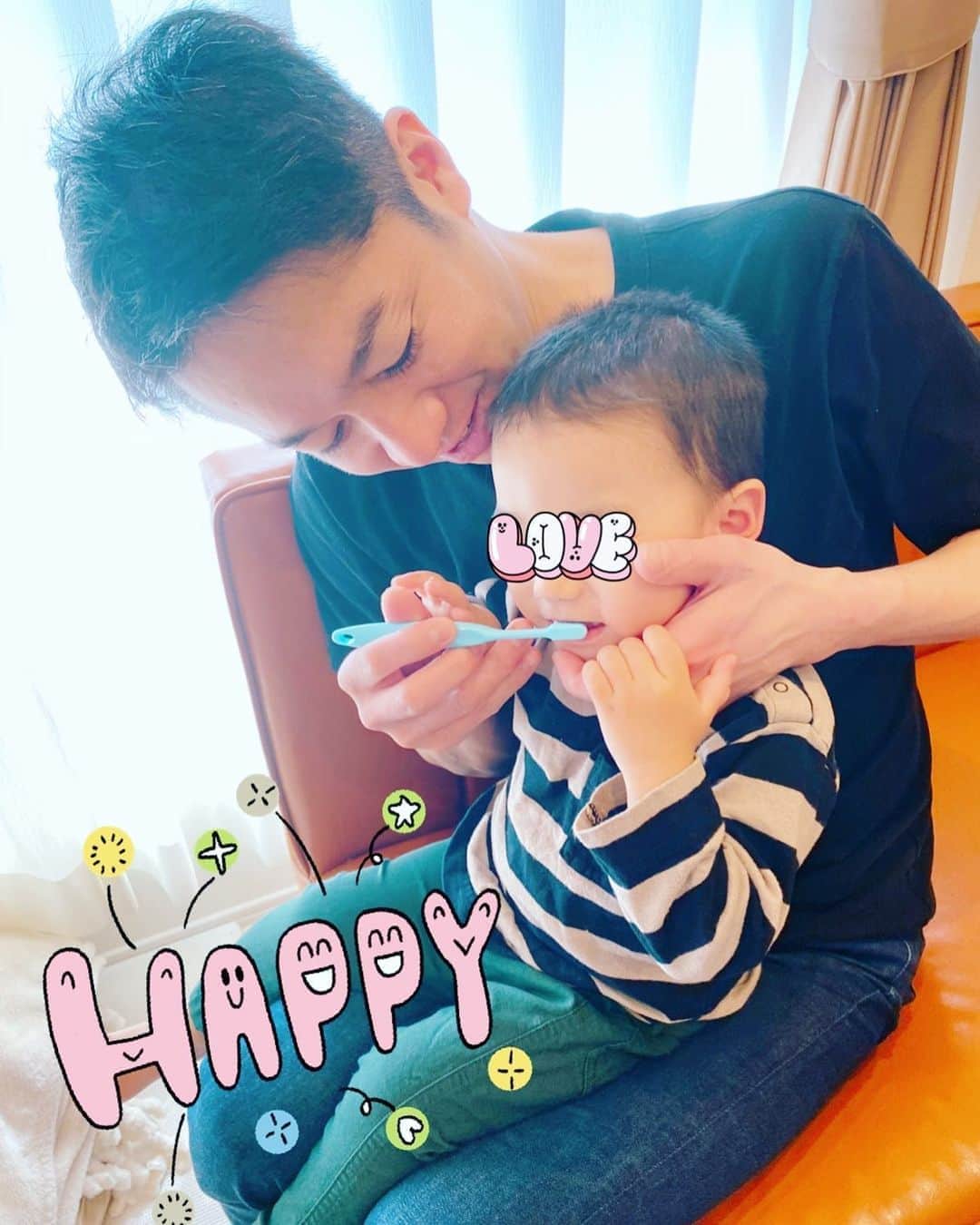 保田圭さんのインスタグラム写真 - (保田圭Instagram)「仕上げ磨きの担当、今日はパパでした♡ #パパだとおとなしくさせてくれる　#ママの時もお願いします　#ブログも見てもらえたら嬉しいです」4月10日 21時49分 - keiyasuda1206