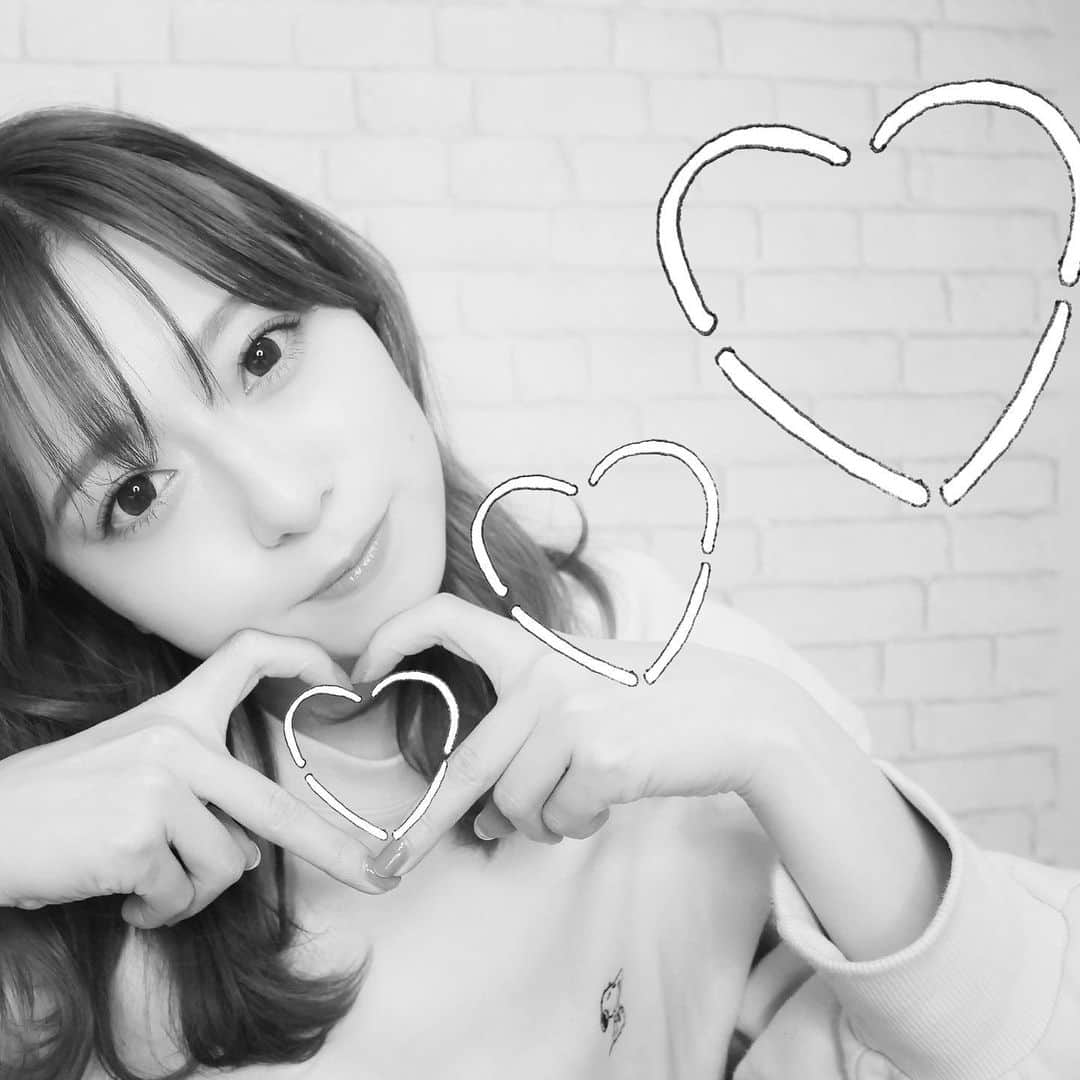 黒坂優香子さんのインスタグラム写真 - (黒坂優香子Instagram)「♡ ・ ・ みんな いつもありがとう♡ ・ ・ はぁと♡」4月11日 0時19分 - yukakokurosaka0606