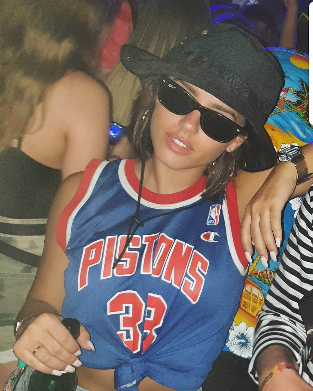 ジョージア・メイ・フットのインスタグラム：「#tb Summers going to go from festivals, bucket hats and cider to sunbathing through the glass inside this year. How we all getting on?」