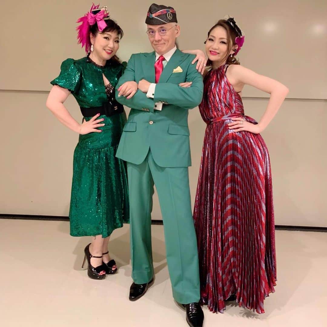 宮本美季のインスタグラム：「鈴木雅之さんのFunky Flag〜Love Prade 完。 改めてこのメンバーの一員でいれる事に感謝です。  #鈴木雅之 #funkyflag  #衣装が全て可愛すぎる #幸せ」
