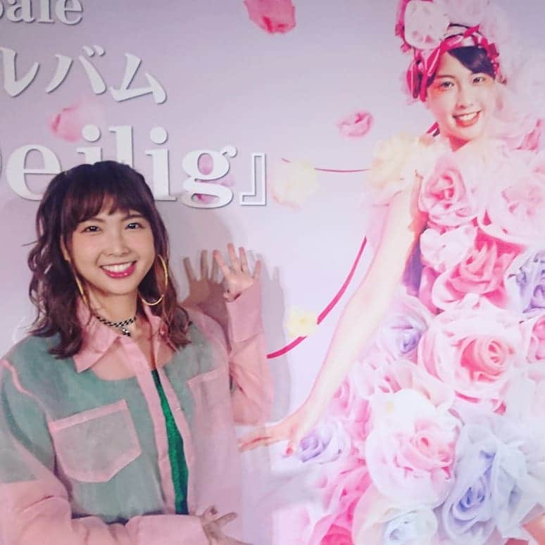 西田望見のインスタグラム：「計8公演のリリースイベントが本日無事終了いたしました！ 東京、大阪、名古屋、岐阜、仙台と、各地に足を運んでいただいた皆さま、本当にありがとうございます😌💕 ぜひぜひこれからも引き続き #のぞみる を応援していただけるとうれしいです♡ . 明日はのぞみる食堂🍴のトークイベント！ 明日お会いできる皆さまも、どうぞよろしくお願いいたします✨✨ . #西田望見 debut mini album 「女の子はDejlig」 NOW ON SALE🌹 試聴や詳細はプロフィール→ @nozomiru_info のリンクからどうぞ👀」
