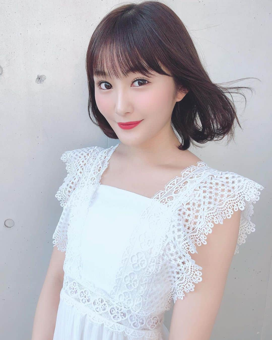 川上礼奈さんのインスタグラム写真 - (川上礼奈Instagram)「. ふわっと🥰♡ ワンピースのデザインがとても好みです💕 @lilyboutique_official」8月10日 20時43分 - kawakami_rena