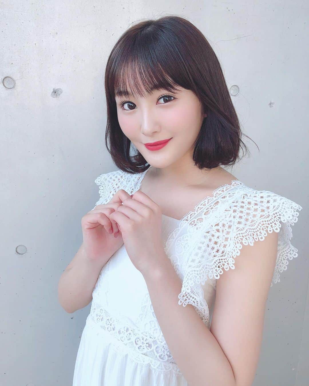 川上礼奈さんのインスタグラム写真 - (川上礼奈Instagram)「. ふわっと🥰♡ ワンピースのデザインがとても好みです💕 @lilyboutique_official」8月10日 20時43分 - kawakami_rena