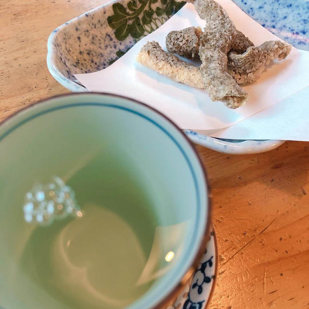 阿部洋子さんのインスタグラム写真 - (阿部洋子Instagram)「🍴 #ひつまぶし  #sake  #浦霞  #ヒラメの皮の唐揚げ  #美味しゅうございました」8月10日 20時45分 - hirocoring