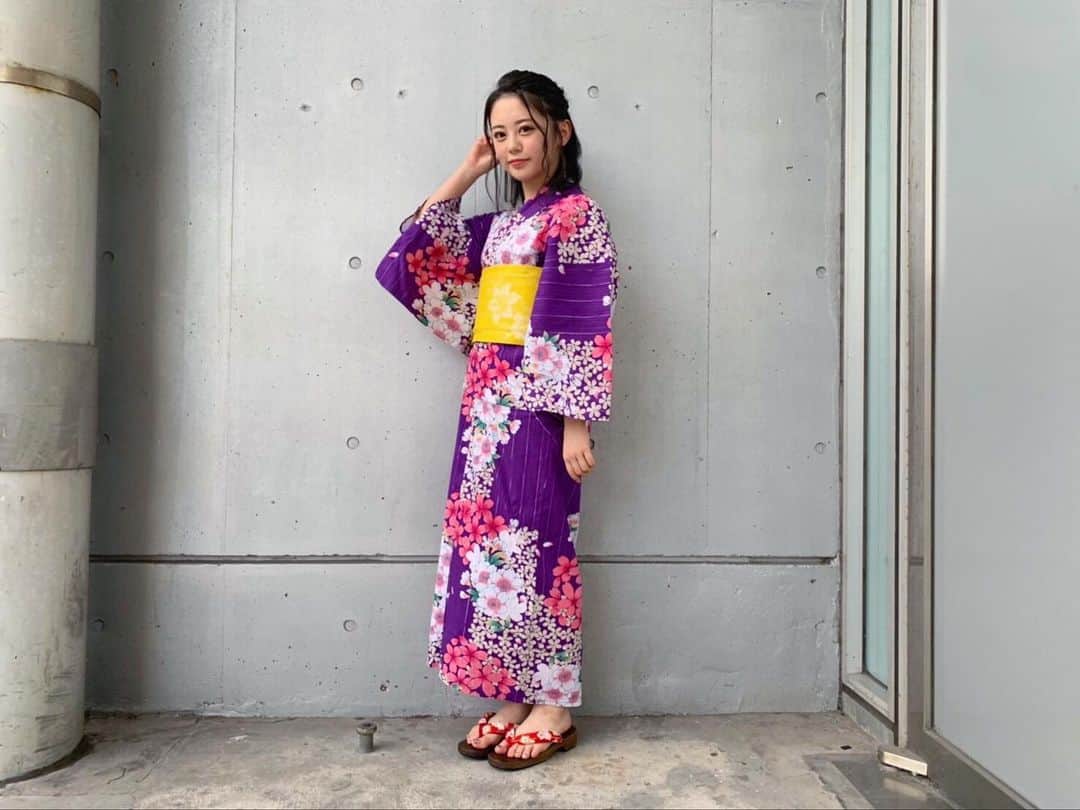 のインスタグラム：「* 昨日はゆかた祭り👘 * 紫！初めての色でした！どうですか〜？ * * 来てくださった皆さんありがとうございました☺️ #浴衣  #紫 #幕張メッセ」