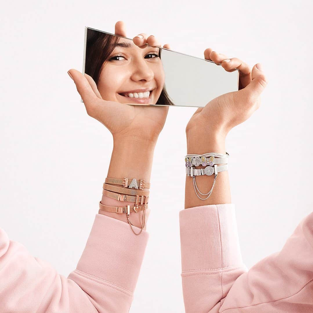 PANDORAさんのインスタグラム写真 - (PANDORAInstagram)「Add a sprinkle of playfulness by mixing the Pandora Reflexions Alphabet charms with a palette of tones and symbols to bring out your best self. Mirror your style and go wild with unexpected combinations! #PandoraReflexions #PandoraBracelet #Pandora」8月10日 21時04分 - theofficialpandora