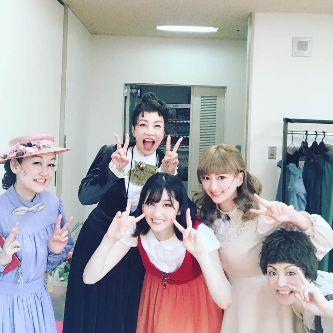 鎌田ひかりさんのインスタグラム写真 - (鎌田ひかりInstagram)「群馬県前橋市 凱旋公演終わりました！ ご来場くださいました多くの方々、本当にありがとうございました。 幸せでした。 地元すぎて、意識してないはずなのに何故かいつもより演技に感情入っちゃった気がしました。 東京へ住み始める前の18年間の前橋生活。あの頃の幼い気持ちや歌手になりたい初心を思い出しました。 今こうやって地元でミュージカル女優として歌が歌える事、周りの皆様に感謝だと思いました。 握手会で多くの方々に熱い想いを聞く事ができ、時折感激のあまりウルっとしちゃったりしました。 ご来場くださいました皆様に感謝の言葉を伝えたいです！ ありがとうございました！！！ #アルプスの少女ハイジ」8月10日 21時15分 - kamata.hikari