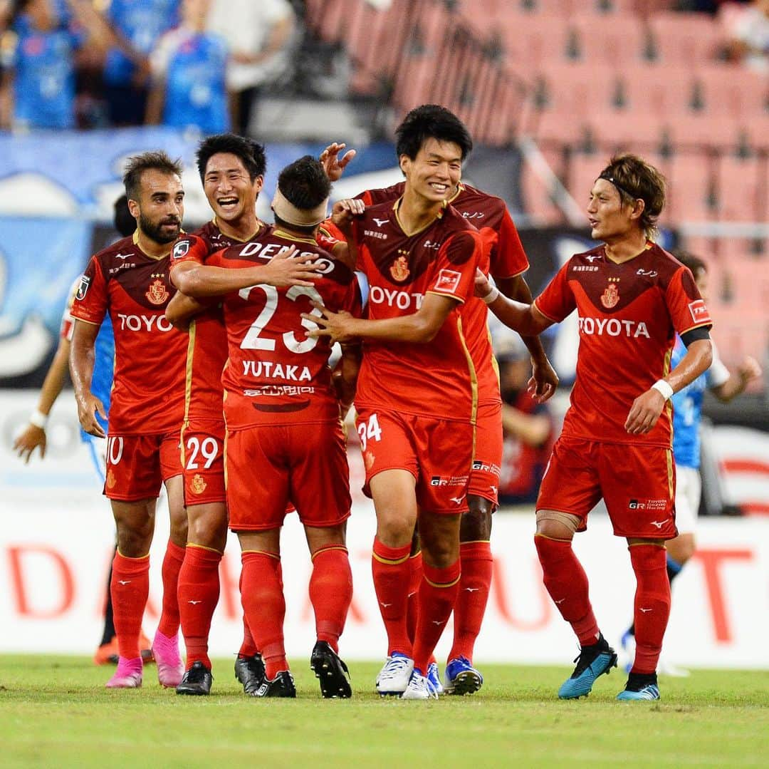 Goal Japanさんのインスタグラム写真 - (Goal JapanInstagram)「. 名古屋が長いトンネルから抜け出す完勝‼︎ (Photo:J.LEAGUE) . 🇯🇵#明治安田生命J1リーグ 第22節 🆚#名古屋グランパス 3-0 #川崎フロンターレ ⚽️#和泉竜司(11分,18分)、#前田直輝(64分) . #soccer #football #J1 #jleague #grampus #nagoyagrampus #frontale #kawasakifrontale #サッカー #フットボール #Jリーグ #⚽」8月10日 21時10分 - goaljapan