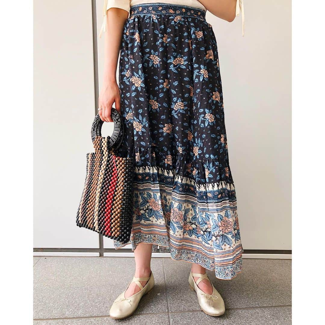 IÉNA LA BOUCLEさんのインスタグラム写真 - (IÉNA LA BOUCLEInstagram)「new arrival!﻿ --------------------------------﻿ ﻿ 【ULLA JOHNSON】﻿ 毎シーズンLABOUCLEで人気の﻿ ULLAJOHNSONが入荷しました❣️﻿ ﻿ オリジナルのカスタムプリントが﻿ いつも素敵…♥﻿ ブラウスやワンピース。﻿ 何枚も欲しくなるアイテムばかり…!﻿ ﻿ --------------------------------﻿ 1.2.3.4枚目﻿ tops【ULLA JOHNSON】﻿ ¥28,000+tax﻿ no.19070910004630﻿ ﻿ skirt【ULLA JOHNSON】﻿ ¥65,000+tax﻿ no.19060910005330﻿ ﻿ bag【ULLA JOHNSON】﻿ ¥54,000+tax﻿ no.19092910009730﻿ ﻿ shoes【OPERA 】 ﻿ ¥30,000+tax﻿ no.no.19093910008630﻿ ﻿ 5.6.7枚目 onepiece【ULLA JOHNSON】 ﻿ ¥82,000+tax﻿ no.19040910005930﻿ ﻿ --------------------------------﻿ ﻿ #iena_la_boucle﻿ #laboucle #iena﻿ #boucle_19aw」8月10日 21時32分 - iena.la.boucle.store