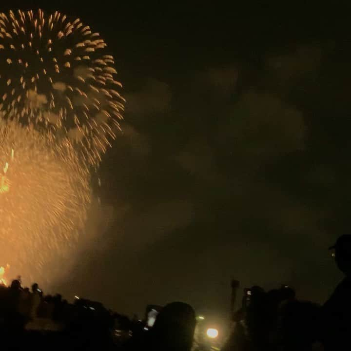 Yasuji Narutoのインスタグラム：「2019.8.10  淀川花火大会  令和初の淀川花火綺麗っした！」