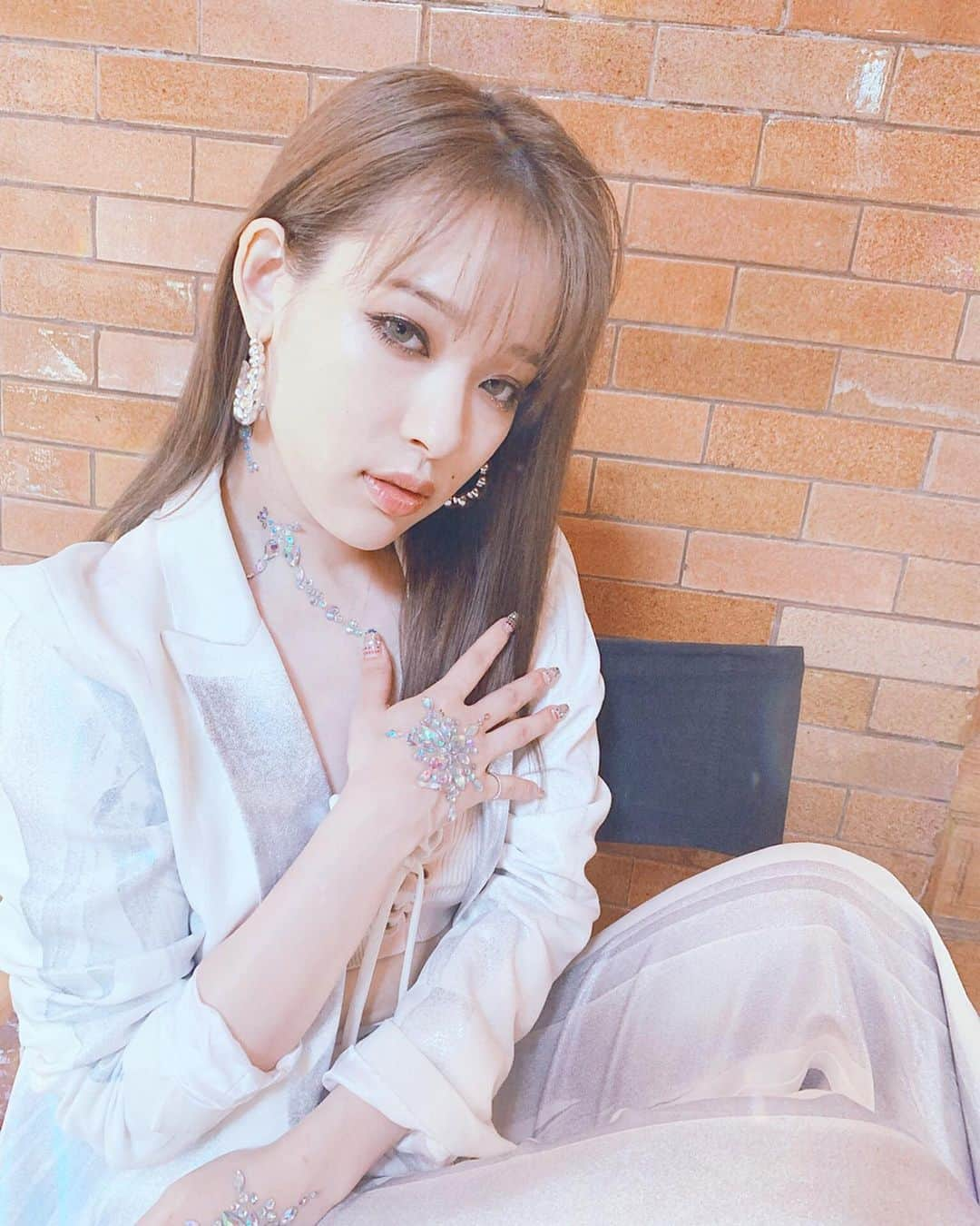 MIYUUさんのインスタグラム写真 - (MIYUUInstagram)「Happiness 「Chao Chao」 Music Video解禁🙌🏻 #miyuusmakeup」8月10日 12時44分 - immiyuu_official