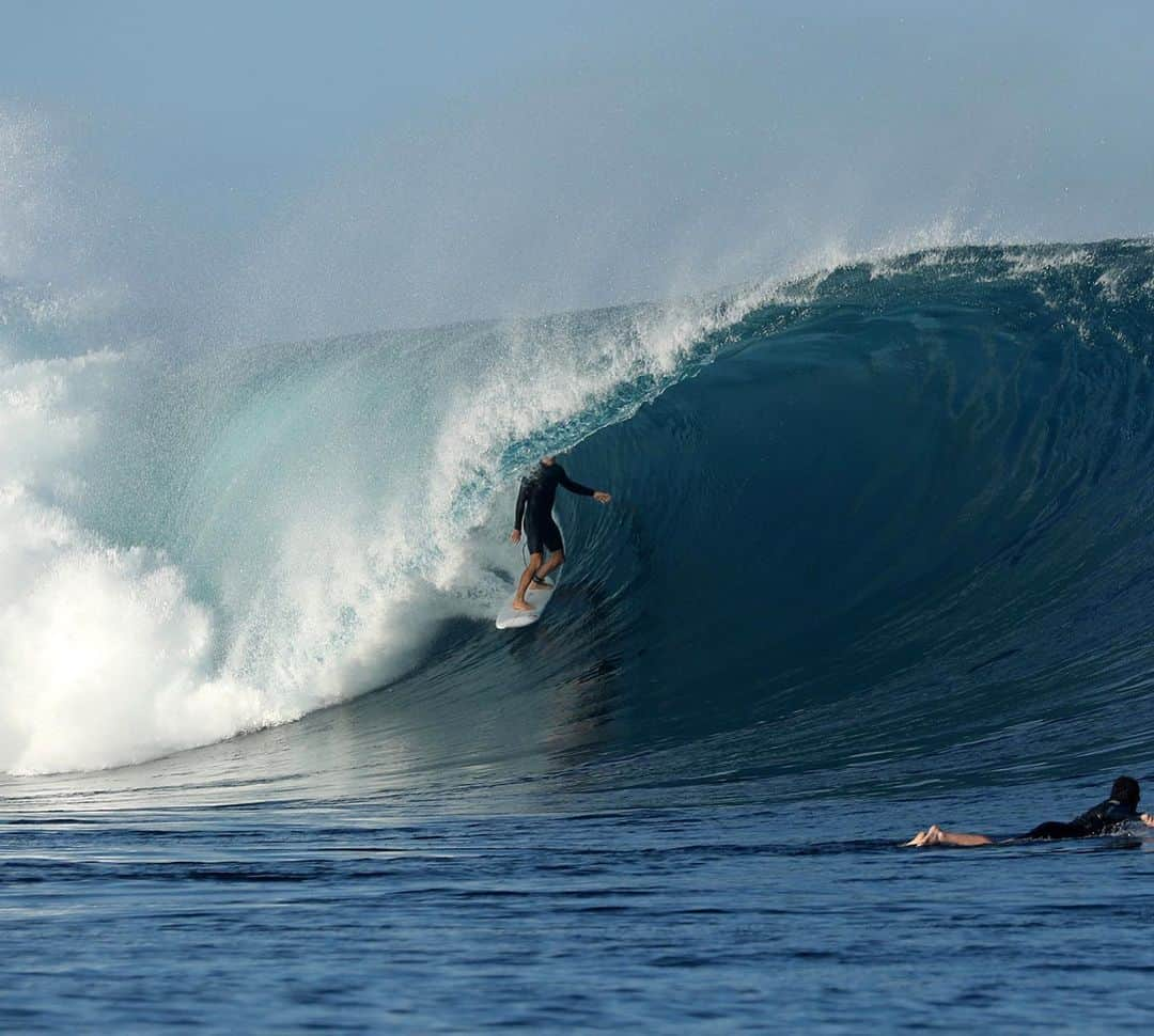 surflineさんのインスタグラム写真 - (surflineInstagram)「A Weeklong Fijian Dream Run — Back-to-back-to-back swells just sent the island paradise into tube overdrive. Head to the site to check the newest #SwellStory 📷: @fijichili」8月10日 13時16分 - surfline