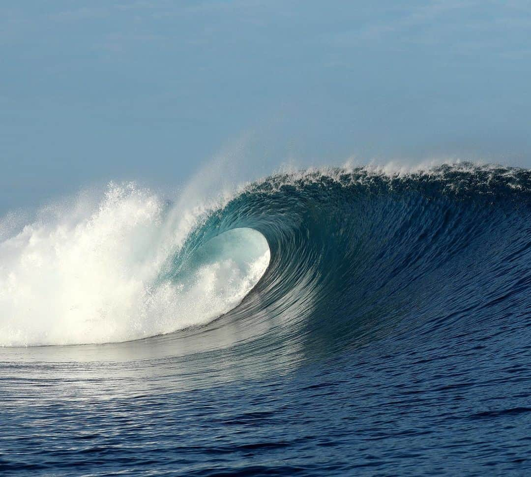 surflineさんのインスタグラム写真 - (surflineInstagram)「A Weeklong Fijian Dream Run — Back-to-back-to-back swells just sent the island paradise into tube overdrive. Head to the site to check the newest #SwellStory 📷: @fijichili」8月10日 13時16分 - surfline