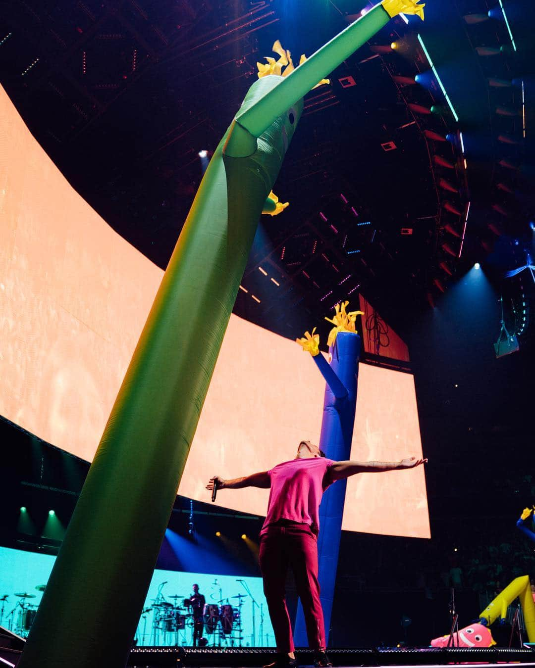 ジョー・ジョナスさんのインスタグラム写真 - (ジョー・ジョナスInstagram)「🎂🌊 #HappinessBeginsTour」8月10日 13時40分 - joejonas