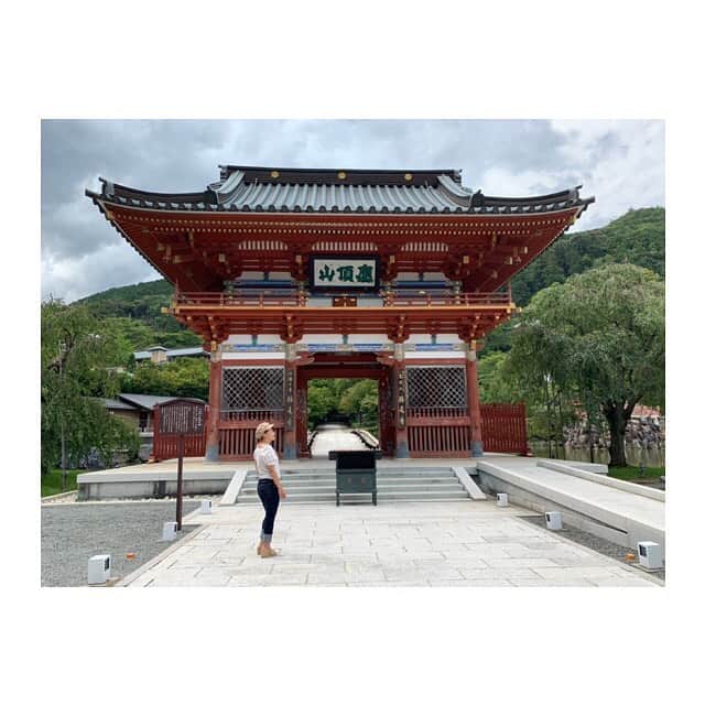 RENA（久保田玲奈）さんのインスタグラム写真 - (RENA（久保田玲奈）Instagram)「‪先日、大阪に住んでいた頃‬ ‪試合のたびに通っていた‬ ‪勝尾寺に行ってきました！‬ . .‪ 清々しくスッキリさせてくれる‬ ‪この場所は今も変わらず😊❤️‬ ‪ . . いろんな表情のだるまさん達は‬ ‪みんなの気持ちが詰まっていて‬ ‪すごく素敵✨‬ . . ‪私もだるまさんを‬ ‪お家にお招きすることに✨‬ . . ‪祈らない。見ててもらうの。‬ #勝尾寺  #勝負の神さま  #懐かしい場所 #初心 #だるまさん」8月10日 13時44分 - sb_rena
