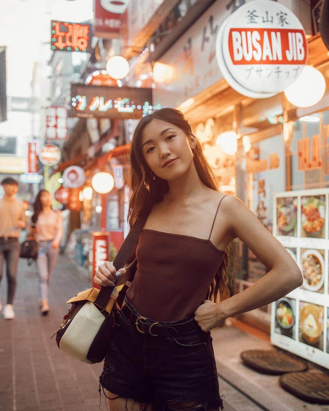 W E Y L I Eのインスタグラム：「Please follow me to the nearest gimbap stall 🏃🏻‍♀️ Just to give you an idea of how much fun I’m having, I have already googled “how to obtain South Korean citizenship” 😂 The heat and humidity is killing me, but I also never need to wear lip balm here so I ain’t even mad about that!」