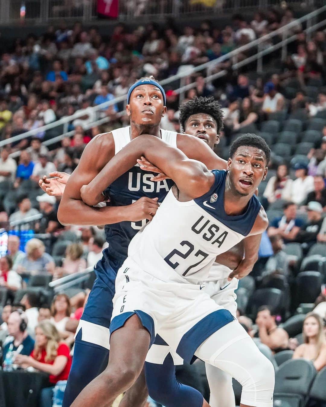 USA Basketballさんのインスタグラム写真 - (USA BasketballInstagram)「Blue (Men’s National Team) gets the 97-78 win over the White tonight in LV!」8月10日 14時17分 - usabasketball