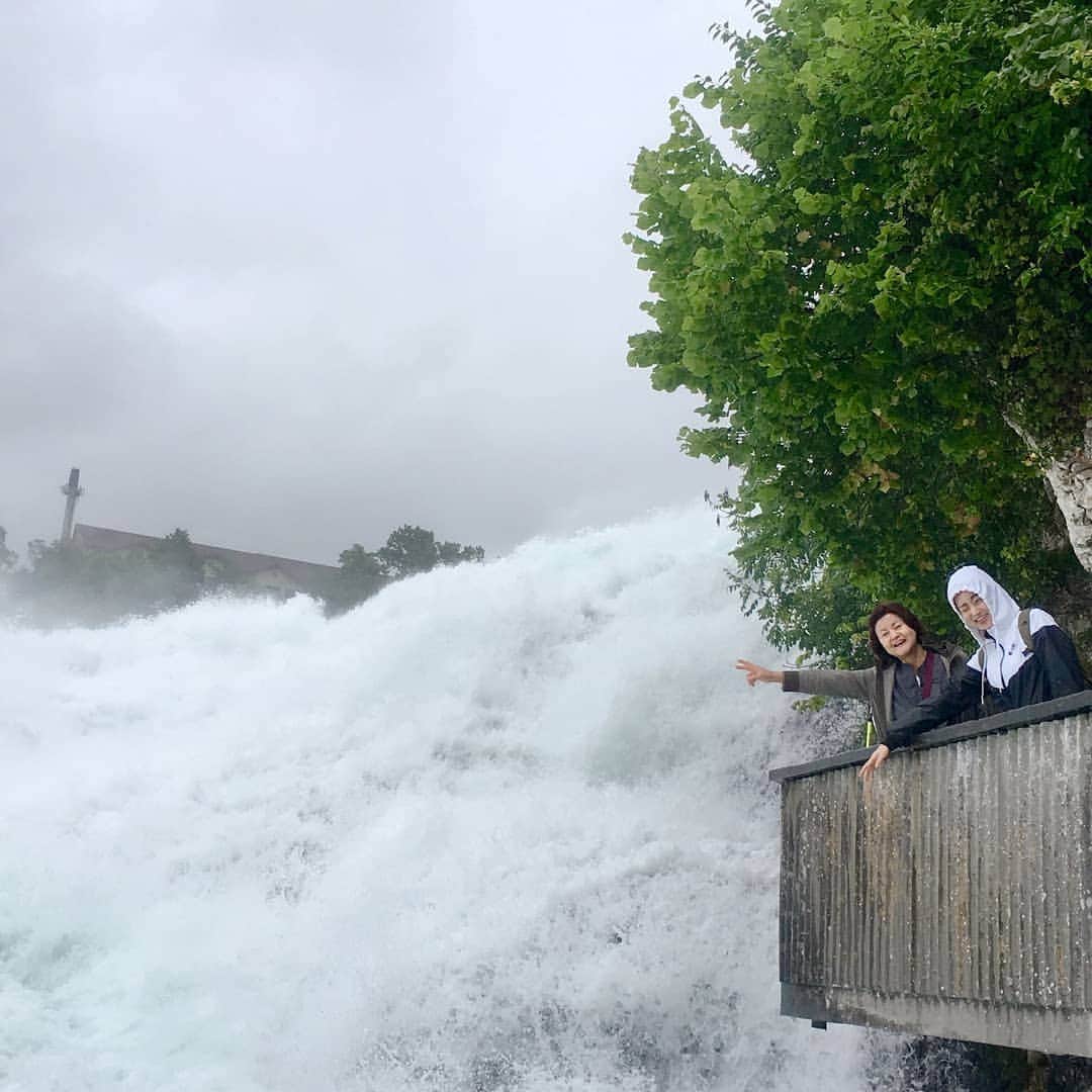カン・ソラのインスタグラム：「#라인강 #rheinfall #라인폭포」