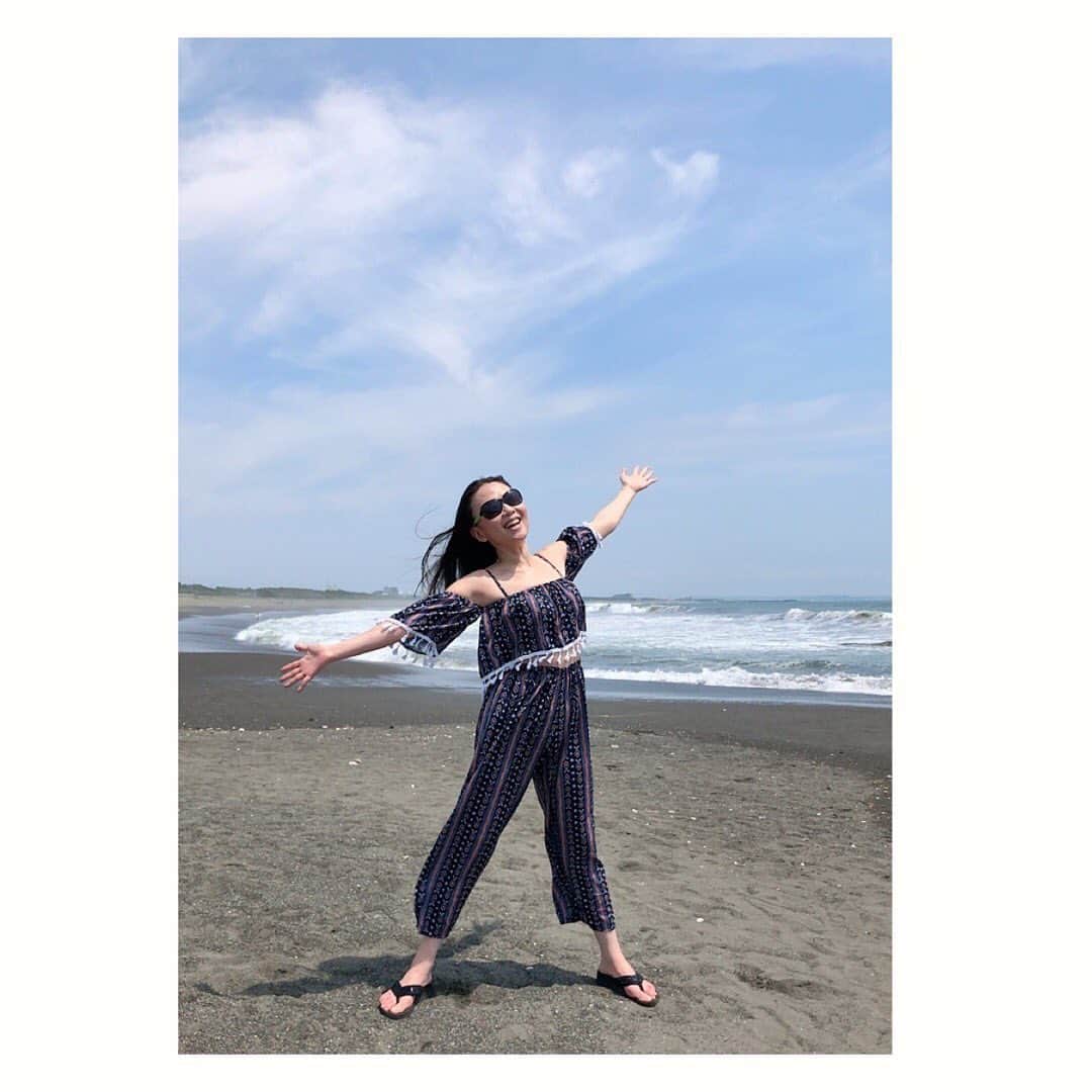 中原翔子さんのインスタグラム写真 - (中原翔子Instagram)「大磯なう！ 毎年ここに来ないと夏の気がしないw  #actresslife #japaneseactress #ooiso #beach #bff」8月10日 14時50分 - showkonakahara