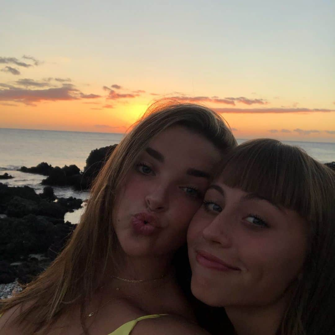 ケンドール・バーツさんのインスタグラム写真 - (ケンドール・バーツInstagram)「We might be leaving hawaii but we are bringing home memories we will remember forever💖🐬🤟🏻」8月10日 14時50分 - kendallvertes