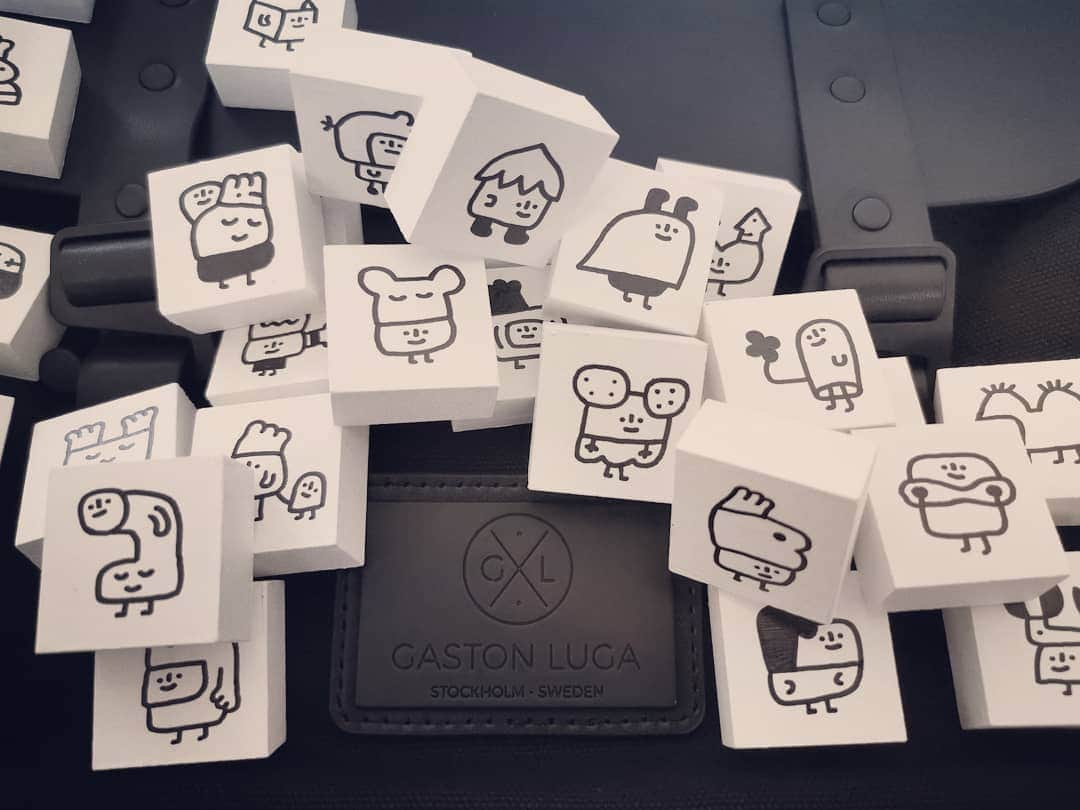 大石暁規さんのインスタグラム写真 - (大石暁規Instagram)「Dear Gaston Luga - I wish more collaboration projects with Aki characters! - 北欧スウェーデン「ガストンルーガ」の人気バックパック・ブランドとコラボで、製品化されたら嬉しいなー！と、お願いします。  ガストンルーガの公式オンラインストア - http://gastonluga.com ※ 15%off割引コード：akinori15  @gastonluga #GastonLuga #ガストンルーガ #バックパック #ストックホルム #北欧デザイン #スウェーデンから #ヴィーガンを身につけよう #wearvegan #tinydrawings #typographiccharacters #praper #プローペル」8月10日 15時06分 - akinori_oishi