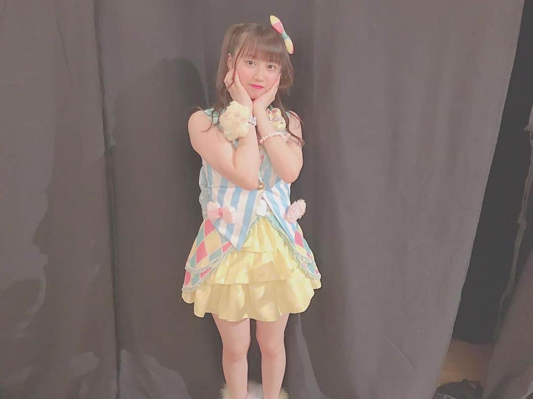 山田杏華のインスタグラム：「﻿ 夜公演はわがままコレクションをしました🎀﻿ ﻿ 最後の写真ゆきちゃんにシナモンに似てるって言われた笑」