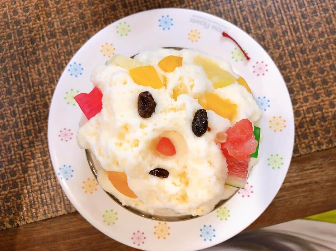 東原亜希さんのインスタグラム写真 - (東原亜希Instagram)「鹿児島のシロクマ🧸鼻を食べてしまったあとの写真😪」8月10日 15時16分 - akihigashihara