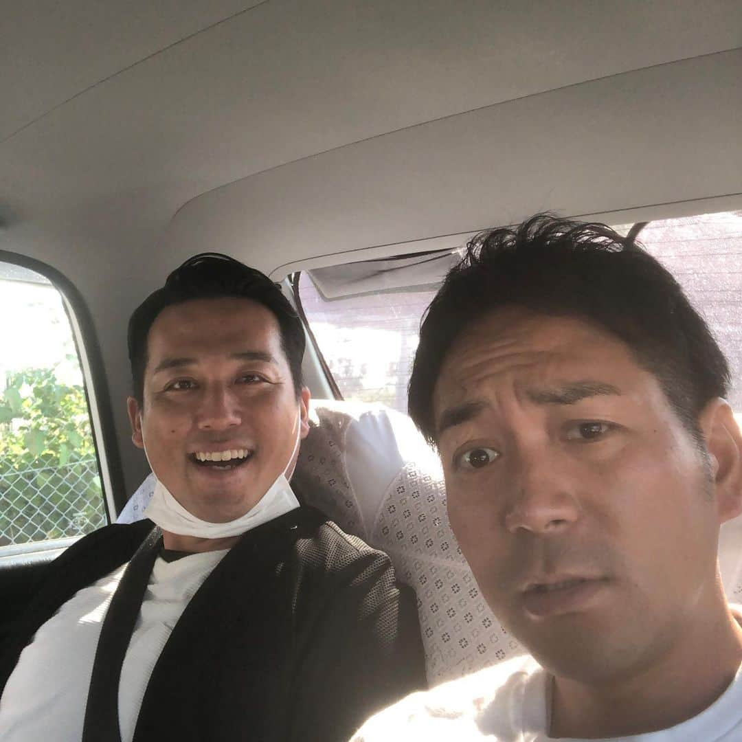 武智正剛さんのインスタグラム写真 - (武智正剛Instagram)「今日は滋賀で営業でした！ #藤崎マーケット #スーパーマラドーナ武智 #後１人 #前に乗ってる芸人は誰でしょう？？」8月10日 15時38分 - supamaradonatake