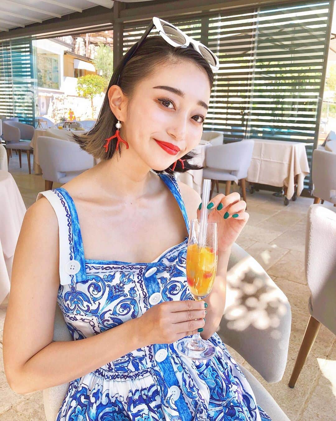 梅谷安里さんのインスタグラム写真 - (梅谷安里Instagram)「旅行中食べすぎちゃってるから 朝は日本から持ってきたこれで調整🤤❤️ @rivaland_ojyosamakouso 🌺 いつも炭酸水で割って飲んでるよ🍹 美味しいし、少し胃を休めるのにもぴったり！！！ リゾートにも合う朝食でした🤤 ・ ・ ⛱タイアップキャンペーンに参加してます⛱ #お嬢様酵素Tropical #お嬢様酵素トロピカル #トロピカル#美容 #酵素#ダイエット #タピオカ#diet #healthydrink」8月10日 15時48分 - anriworld