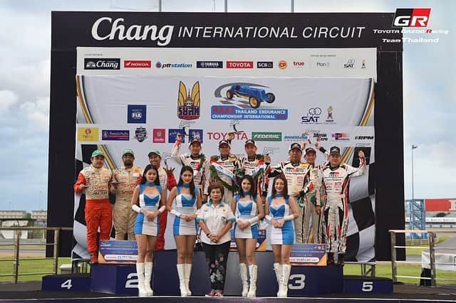 Toyota team thailandさんのインスタグラム写真 - (Toyota team thailandInstagram)「Win Win ม้วนเดียวจบครับ กับ TOYOTA 86 No.20: Man // Ton // X ที่ออกสตาร์ทแซงขึ้นมายึดอันดับ 1 OverAll และในรุ่น Touring Car ตั้งแต่รอบแรกของการแข่งขัน วิ่ง 6 ชม. 168 รอบสนาม TOYOTA Gazoo Racing team Thailand x RAAT Thailand Endurance Championship International 2019 Round 2: 9-10 August @BRIC No.19: Arto // MadCow // Naoki Kawamura อันดับ 3 ในรุ่น Touring Car No.37: Kentaro Tsuchitori // NatChang // Ohm อันดับ 5 ในรุ่น TOYOTA Vios OMR #TeamWork #TOYOTAteamThailand #CheerThai #ThaiPride #ไม่เชียร์ไทยแล้วจะเชียร์ใคร #แข่งรถ #นักแข่ง #ทีมคนไทย #Car #RaceCar #Racing #SuperCar #TOYOTA86 #Buriram」8月10日 21時55分 - toyotagazooracingteamthailand