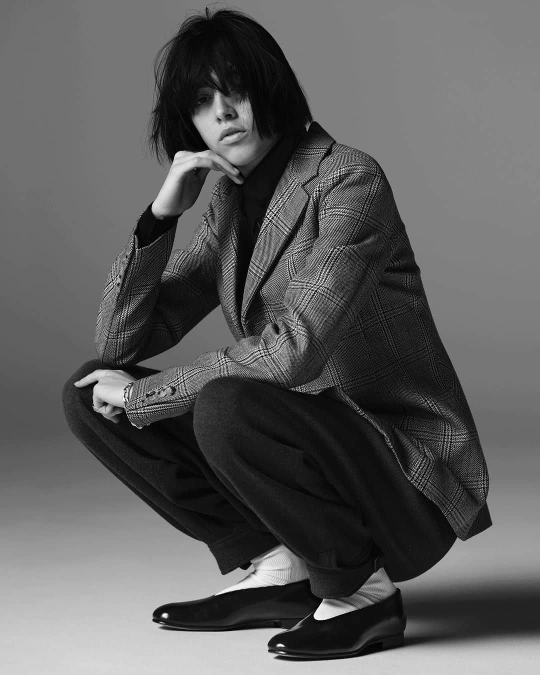 長山一樹のインスタグラム：「CALMANTHOLOGY 2019AW @calmanthology  Designer @kaneko_makoto_  Stylist @arata0719  Hair @hori227  Make @makikoe917  #calmanthology #shoes #hasselblad #h6d #kazukinagayama #長山一樹」