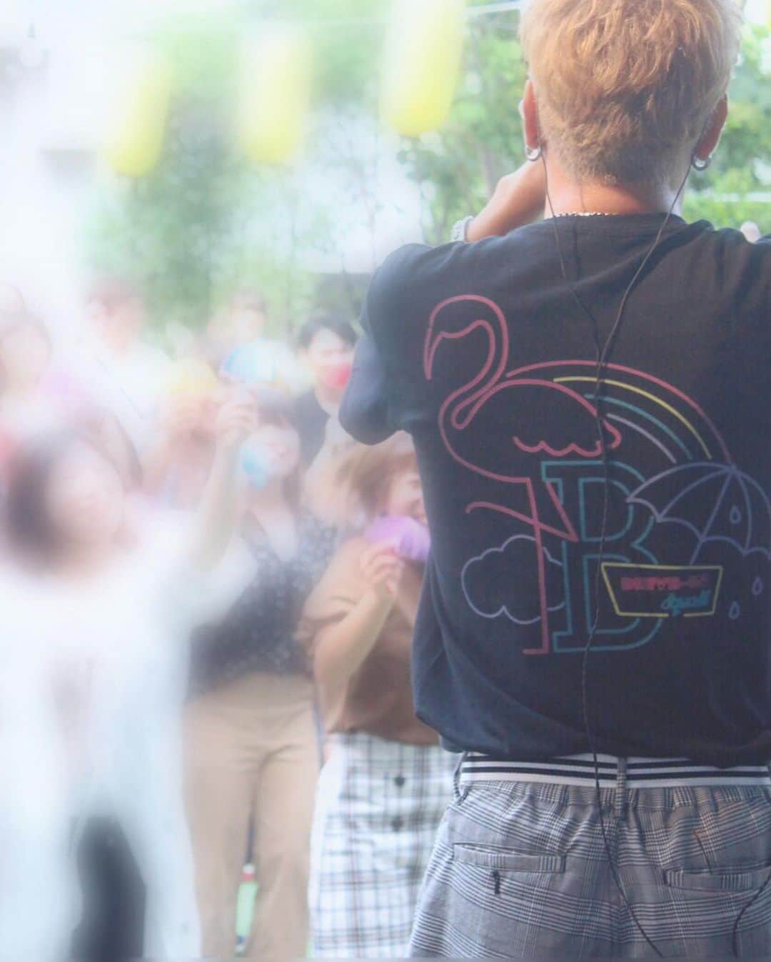 敬太郎さんのインスタグラム写真 - (敬太郎Instagram)「新しいＴシャツとタオルはゲットしましたか？  数が集まるとすごく綺麗！！🌴 #バンドtシャツ #バンドグッズ #タオル」8月10日 16時35分 - keitaro_bnv_0507