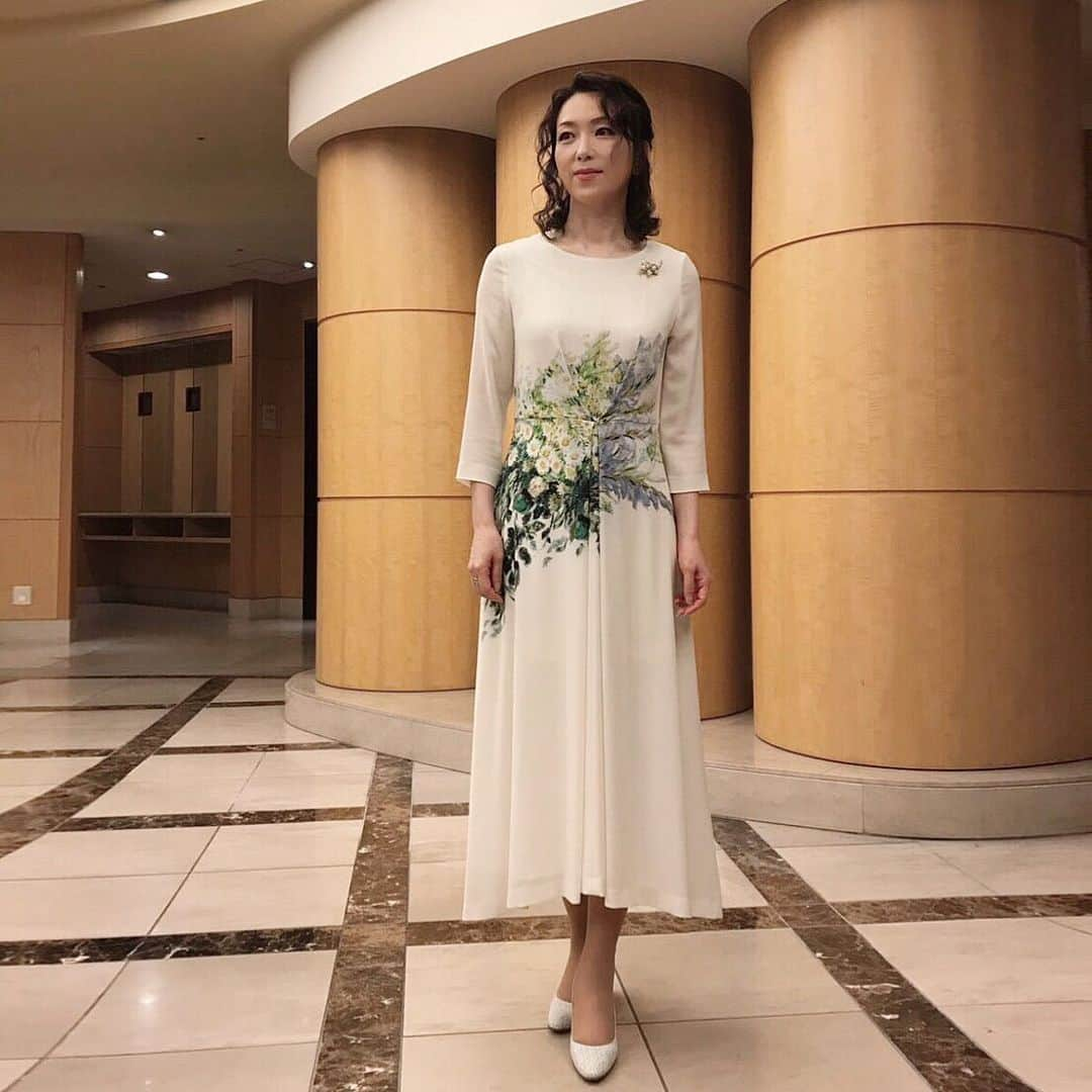 若村麻由美さんのインスタグラム写真 - (若村麻由美Instagram)「❣️名古屋にて dress @viscotecs_makeyourbrand . . 🎬映画「一粒の麦 荻野吟子の生涯」 11月2日公開 #名古屋シネマスコーレ http://www.gendaipro.jp/ginko/#schedule . 9月8日(日)13:10 ウィルホール #あいち国際女性映画祭  https://www.aiwff.com/2019/filmslist/japan_special_offers/filmwork11 . #若村麻由美 #mayumiwakamura #映画 #一粒の麦 #荻野吟子の生涯 #監督 #山田火砂子」8月10日 16時39分 - mayumiwakamura_official