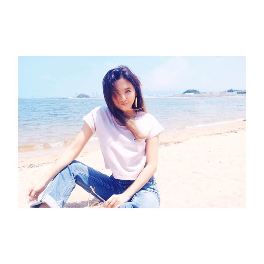 Beverlyさんのインスタグラム写真 - (BeverlyInstagram)「I can’t swim so I’ll just pose 😆 #beverly #ocean #beach #うみ #福岡 #summer #sunny」8月10日 17時06分 - beverly_official_