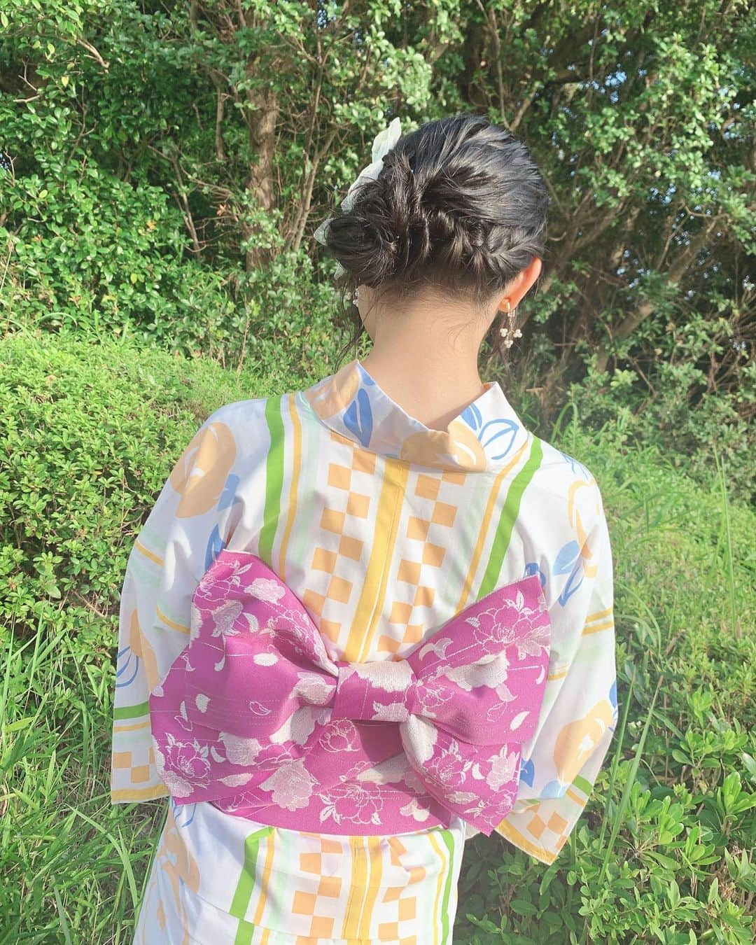 白井琴望さんのインスタグラム写真 - (白井琴望Instagram)「. ショートでもお団子できた！. . ヘアメイクさんに感謝です😿❤. . #浴衣 #浴衣ヘアアレンジ #ootd #followme #fashion #japan #japanesegirl #ショートヘアアレンジ」8月10日 17時09分 - _shirai_kotono